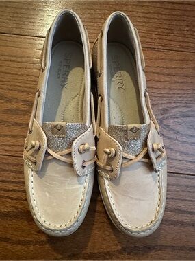 Sperry Women’s Tan Beige Boat Shoes Loafers with Glitter Tongue